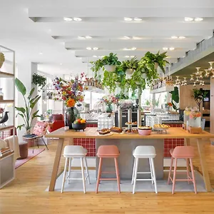 Zoku 4*, Paris France